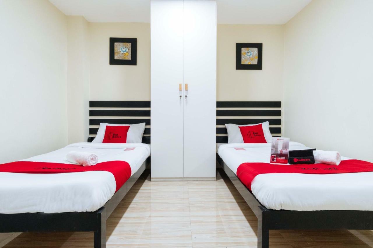เรดดอร์ซ แอท ยูนิเวอร์ซิตี้ เบลต์ มะนิลา Hotel ภายนอก รูปภาพ