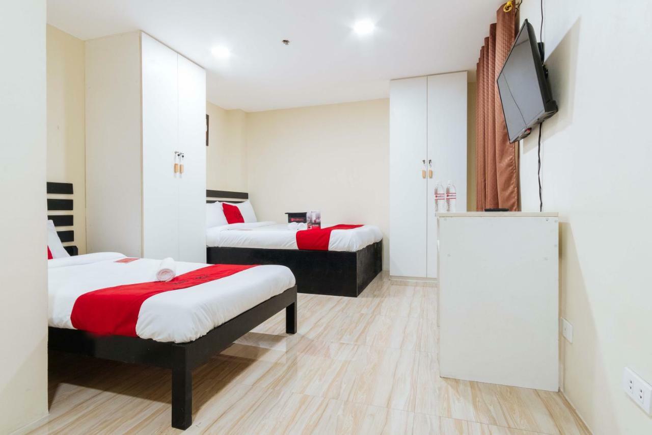 เรดดอร์ซ แอท ยูนิเวอร์ซิตี้ เบลต์ มะนิลา Hotel ภายนอก รูปภาพ
